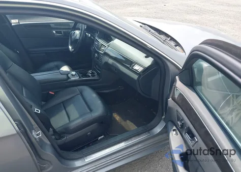 2010 Mercedes-Benz E 350 4Matic z USA, uszkodzony, nr VIN WDDHF8HBXAA100579